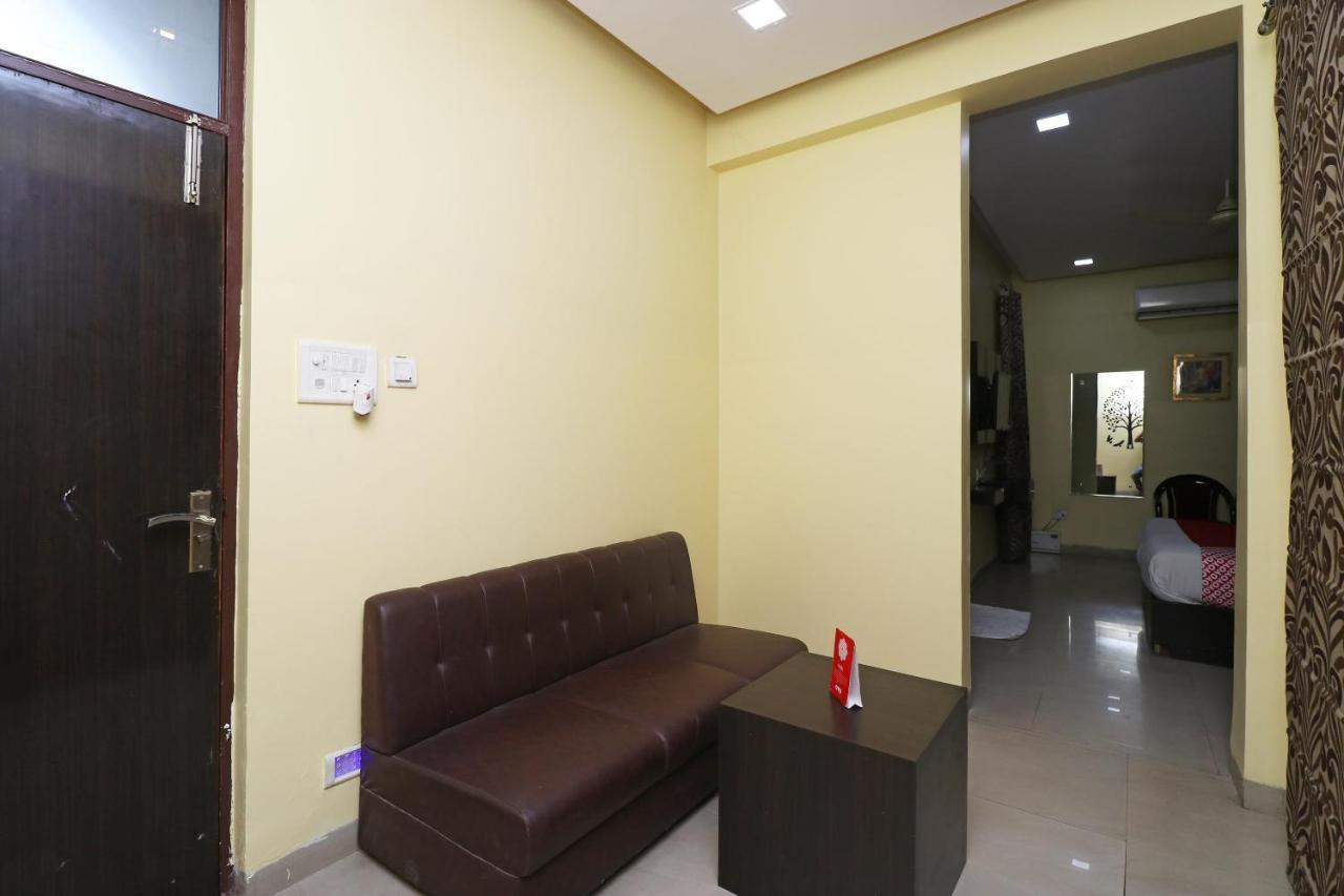 Hotel Capital O 4139 Madhuri Palace Lucknow
