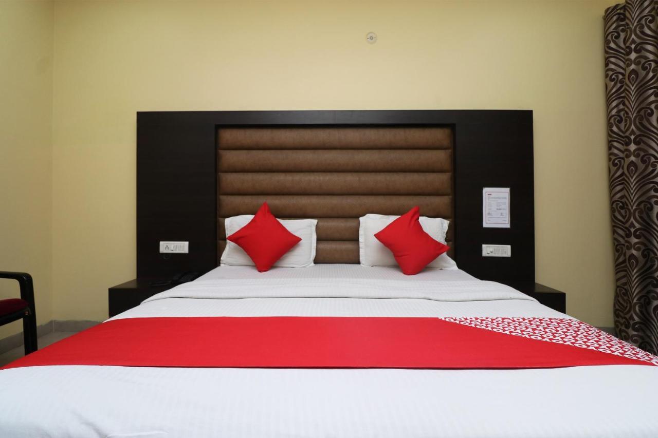 Hotel Capital O 4139 Madhuri Palace