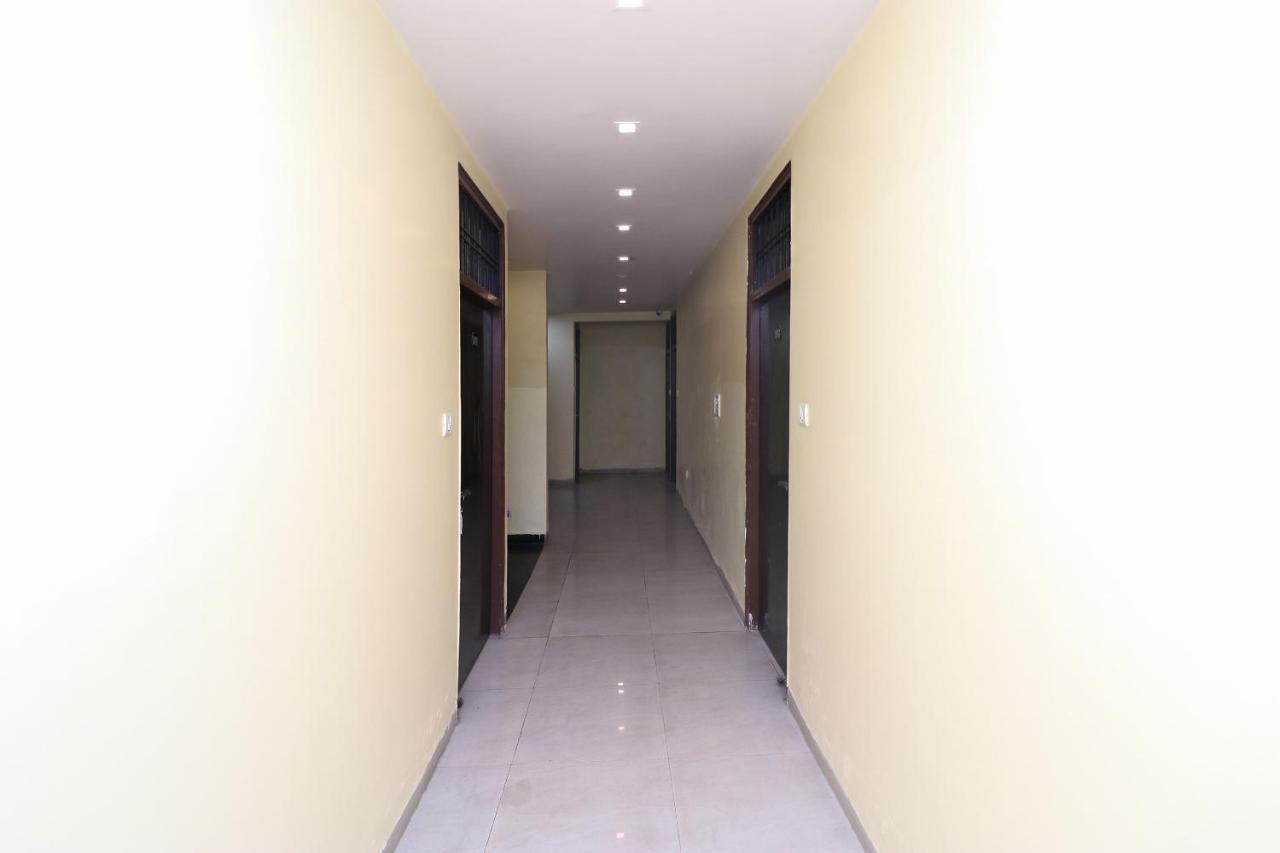 Capital O 4139 Madhuri Palace 3* Lucknow