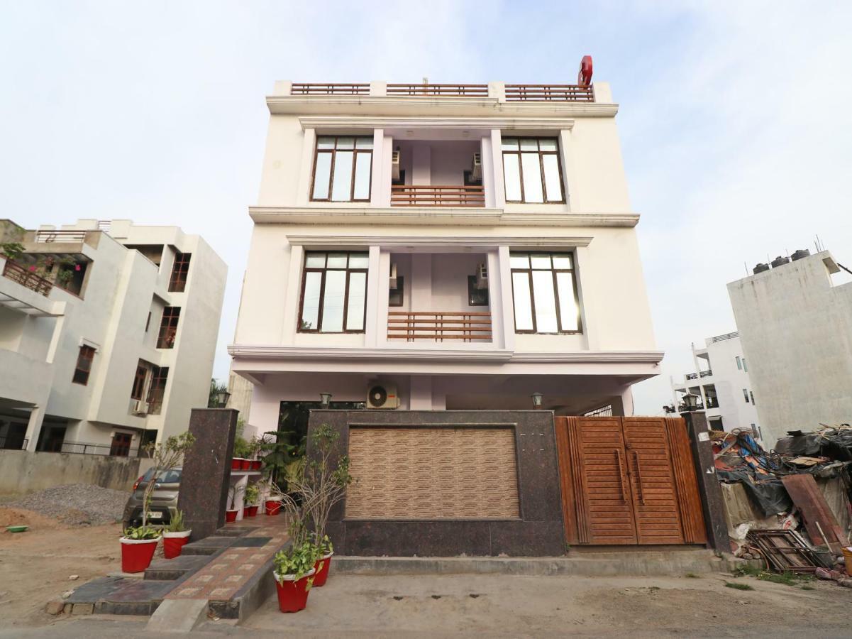 Capital O 4139 Madhuri Palace Lucknow