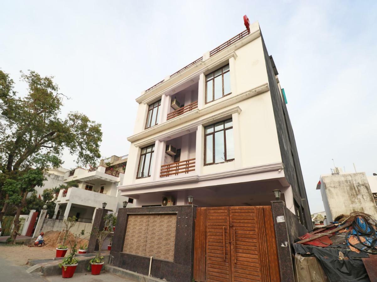 Capital O 4139 Madhuri Palace 3*