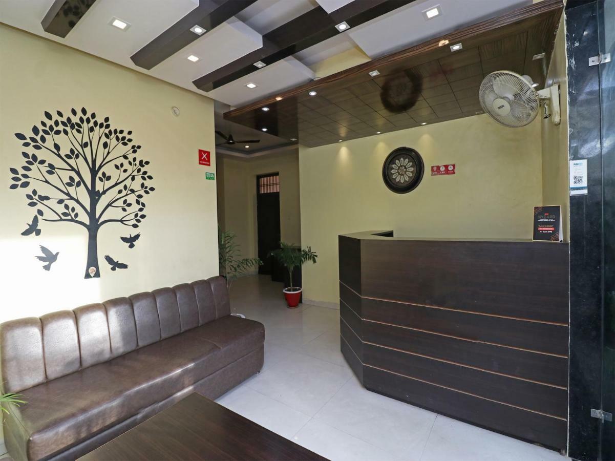 Hotel Capital O 4139 Madhuri Palace 3*