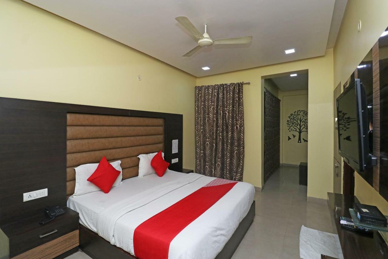 Capital O 4139 Madhuri Palace Lucknow
