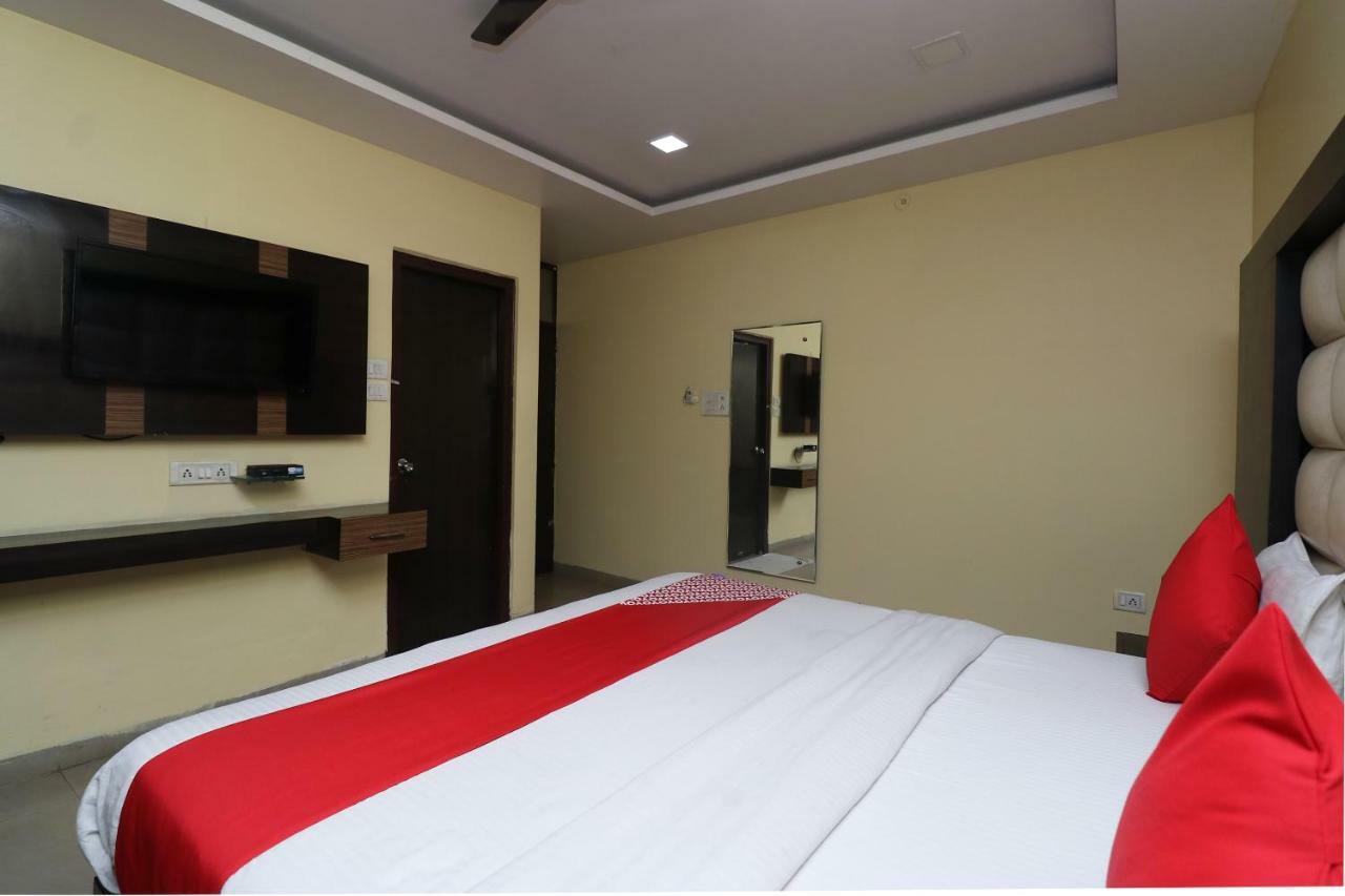 Hotel Capital O 4139 Madhuri Palace